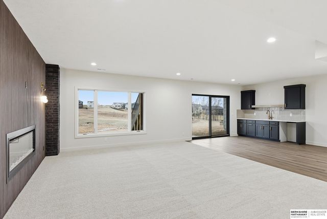 11105 S 221st Street, Gretna, NE 68028