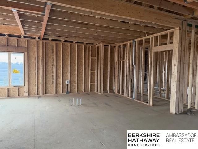 11105 S 221st Street, Gretna, NE 68028