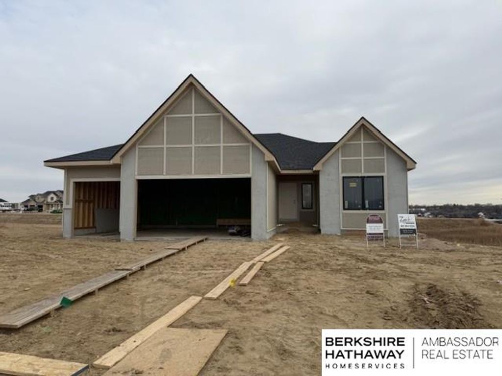 11105 S 221st Street, Gretna, NE 68028