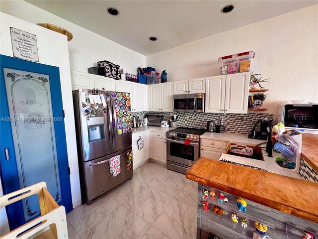 22063 SW 88th Ct, Cutler Bay, FL 33190