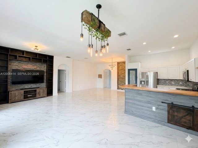 22063 SW 88th Ct, Cutler Bay, FL 33190