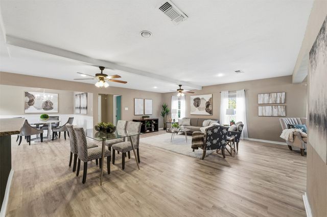 5000 Calmont Avenue, Fort Worth, TX 76107