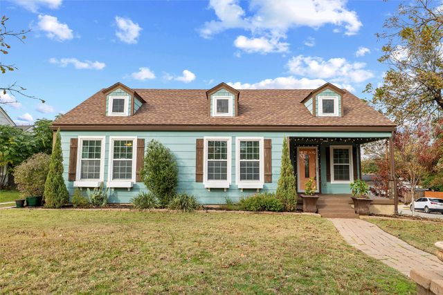 5000 Calmont Avenue, Fort Worth, TX 76107