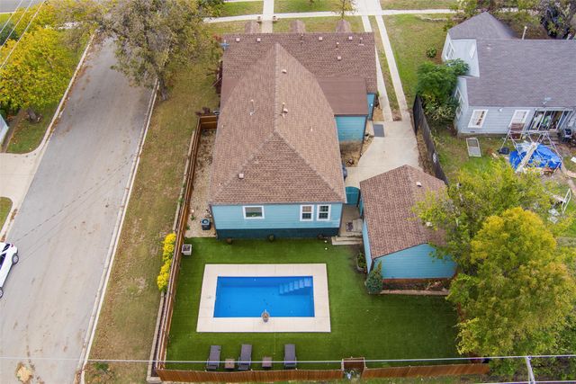 5000 Calmont Avenue, Fort Worth, TX 76107