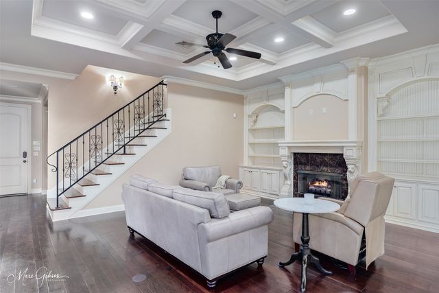 302 Bevly Lake Drive, Bossier City, LA 71111