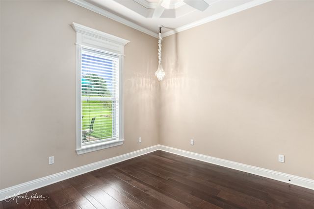 302 Bevly Lake Drive, Bossier City, LA 71111
