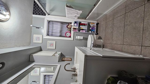 2205 S 10TH Street, Council Bluffs, IA 51501