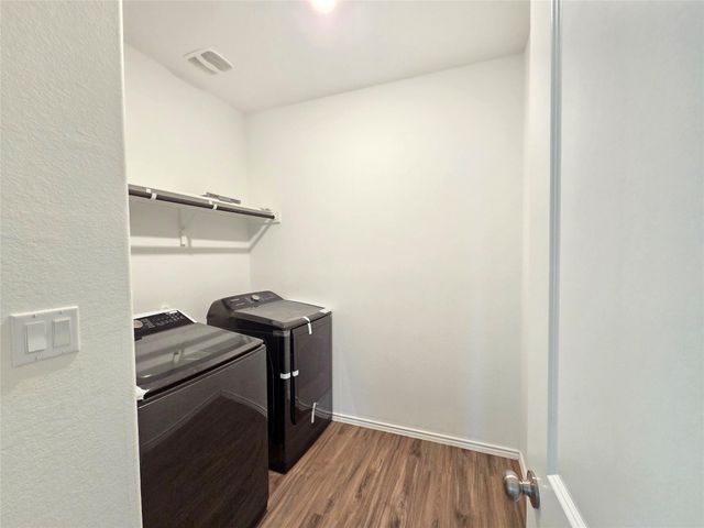 1521 Brueggerhoff RD, Leander, TX 78641