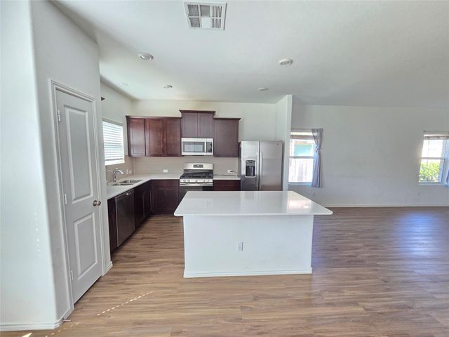 1521 Brueggerhoff RD, Leander, TX 78641