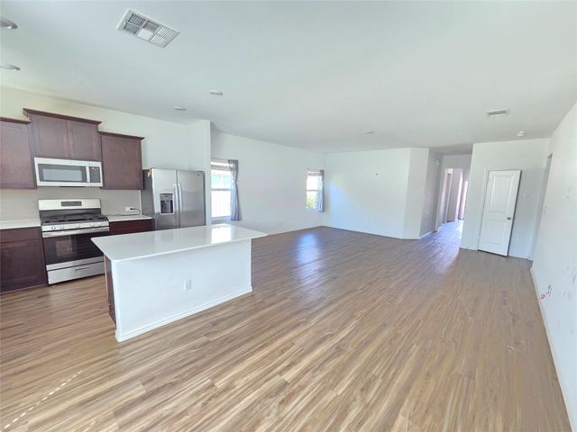1521 Brueggerhoff RD, Leander, TX 78641