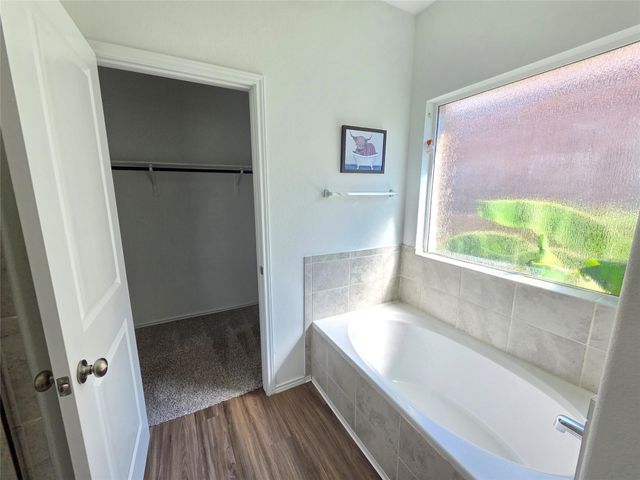 1521 Brueggerhoff RD, Leander, TX 78641