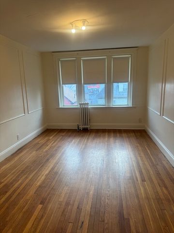 332 Salem 5, Malden, MA 02148