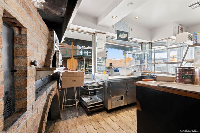 35-04 43 Avenue, Long Island City, NY 11101