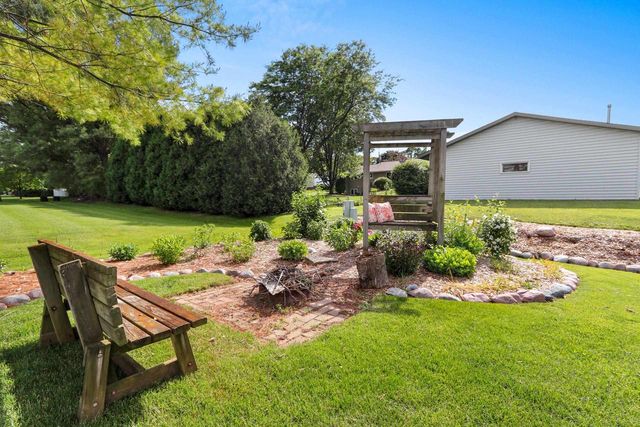 N365 RED TAIL LANE, Appleton, WI 54915