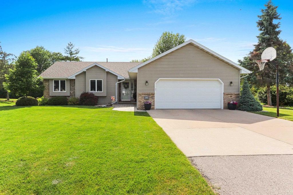 N365 RED TAIL LANE, Appleton, WI 54915