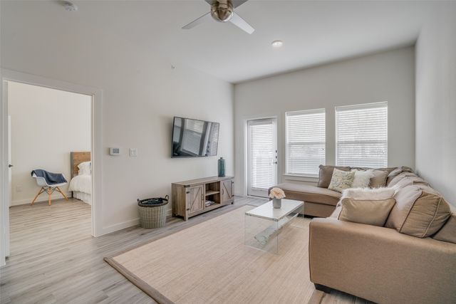 209 Wimberly Street 2-303, Fort Worth, TX 76107