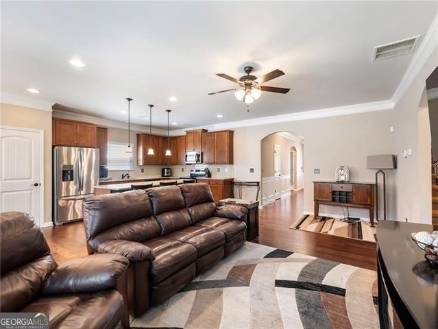 374 Eagles Bluff Way, Hoschton, GA 30548