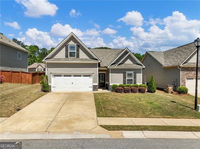 374 Eagles Bluff Way, Hoschton, GA 30548