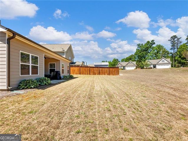 374 Eagles Bluff Way, Hoschton, GA 30548