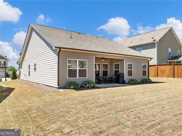 374 Eagles Bluff Way, Hoschton, GA 30548