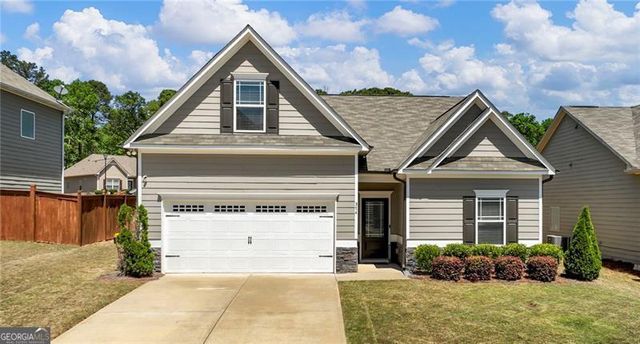 374 Eagles Bluff Way, Hoschton, GA 30548