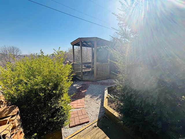 12897 14 W Highway, Mountain View, AR 72560