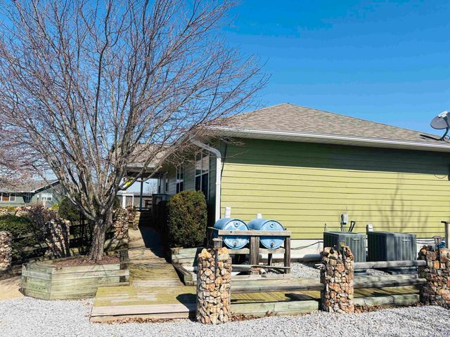 12897 14 W Highway, Mountain View, AR 72560