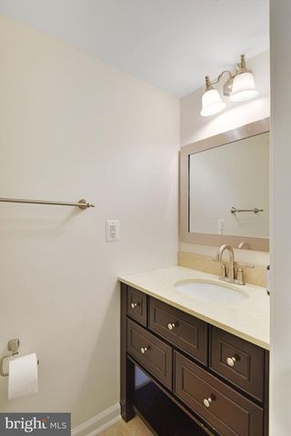13384 BROOKFIELD CT, Chantilly, VA 20151