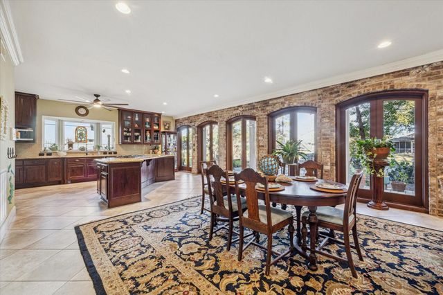 5 Harbor Lane, Kemah, TX 77565