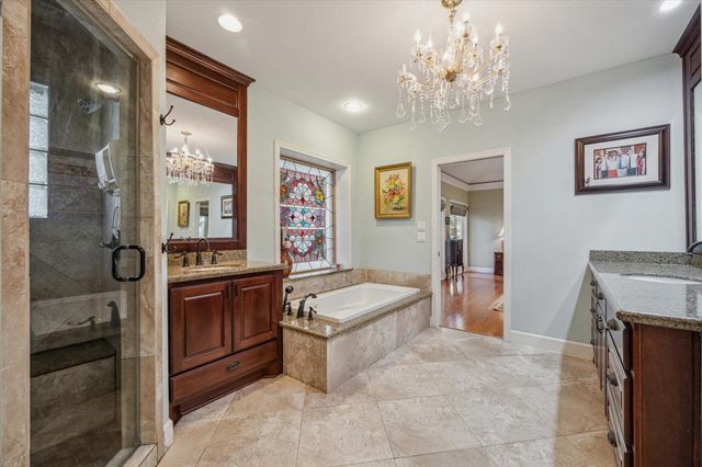 5 Harbor Lane, Kemah, TX 77565