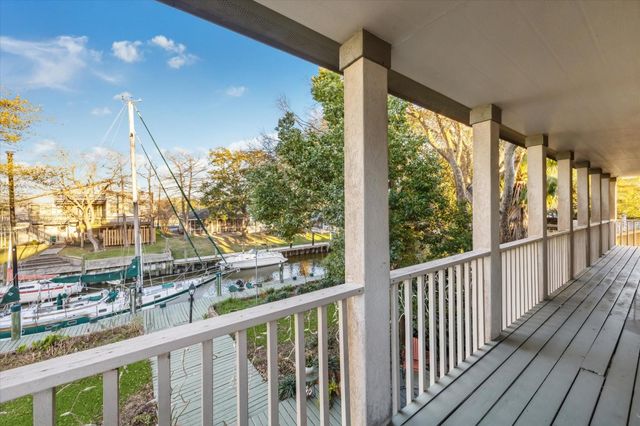 5 Harbor Lane, Kemah, TX 77565