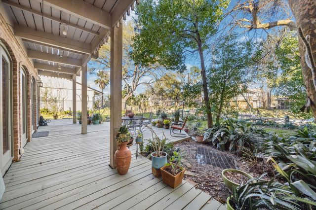 5 Harbor Lane, Kemah, TX 77565