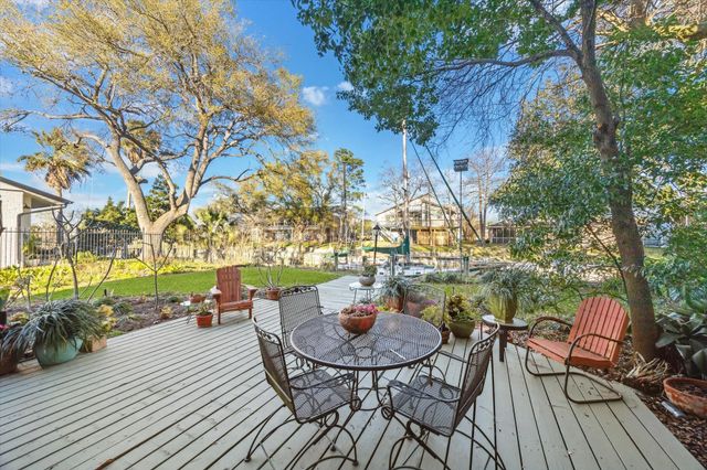 5 Harbor Lane, Kemah, TX 77565
