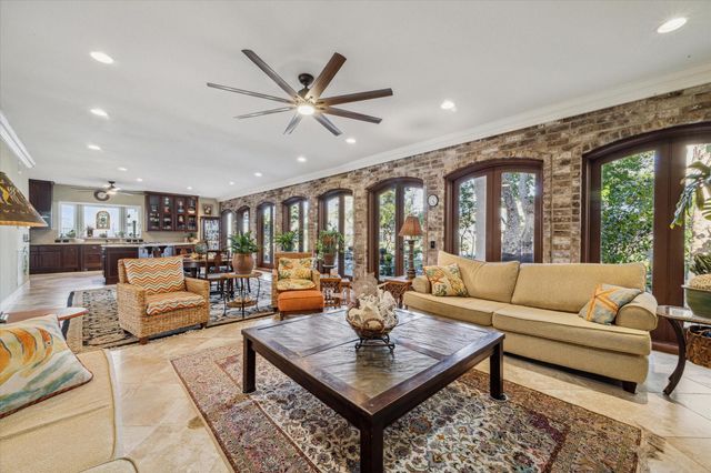 5 Harbor Lane, Kemah, TX 77565