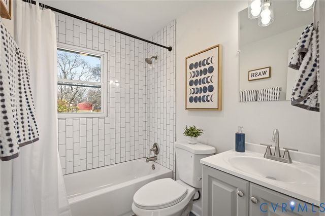 2732 Perlock Rd, North Chesterfield, VA 23237