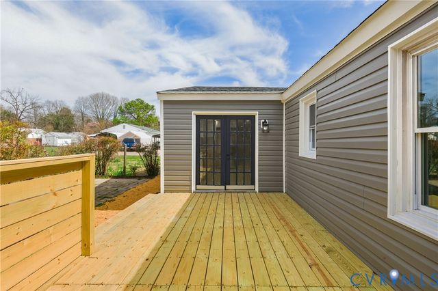 2732 Perlock Rd, North Chesterfield, VA 23237