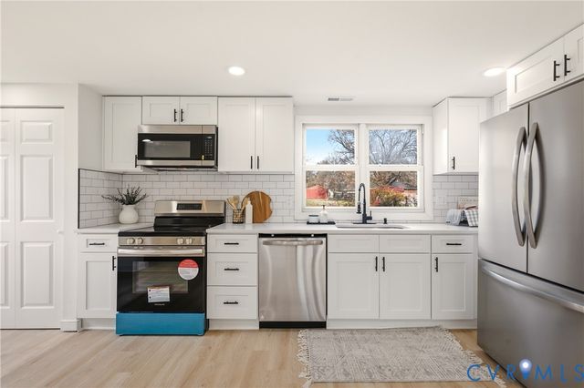 2732 Perlock Rd, North Chesterfield, VA 23237