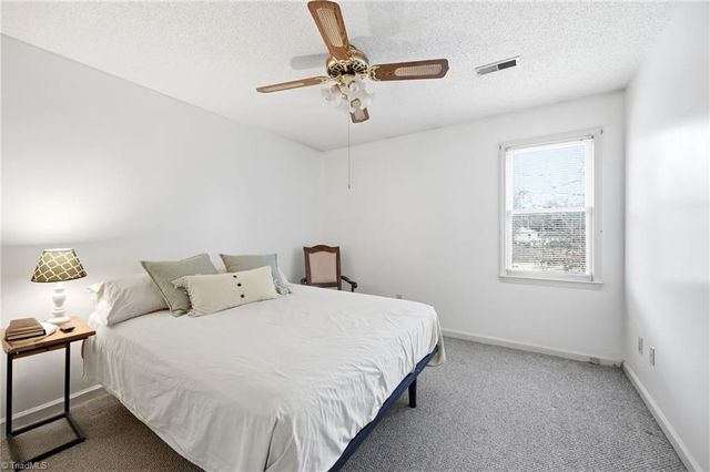 2005 Carlisle Way, High Point, NC 27265