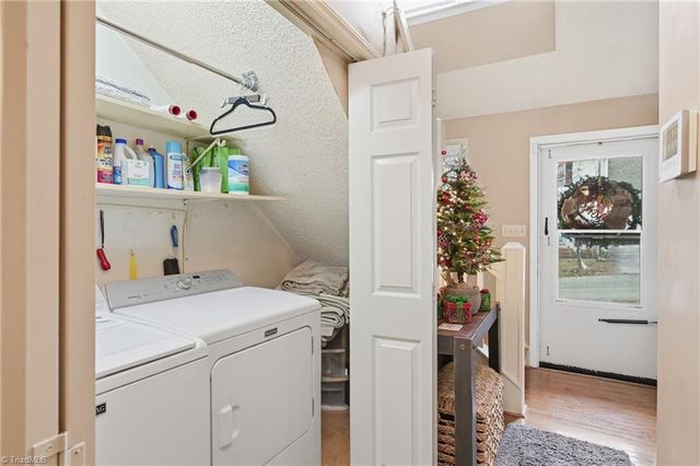 2005 Carlisle Way, High Point, NC 27265