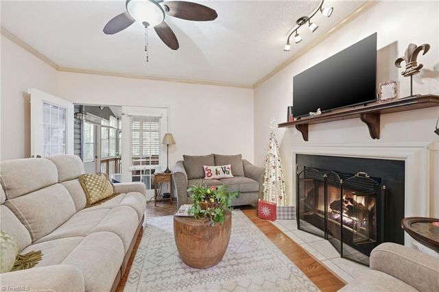 2005 Carlisle Way, High Point, NC 27265