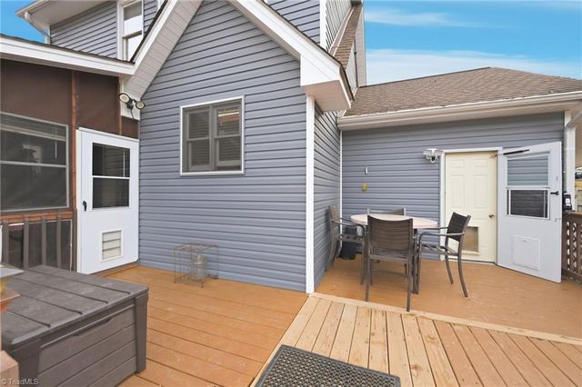 2005 Carlisle Way, High Point, NC 27265