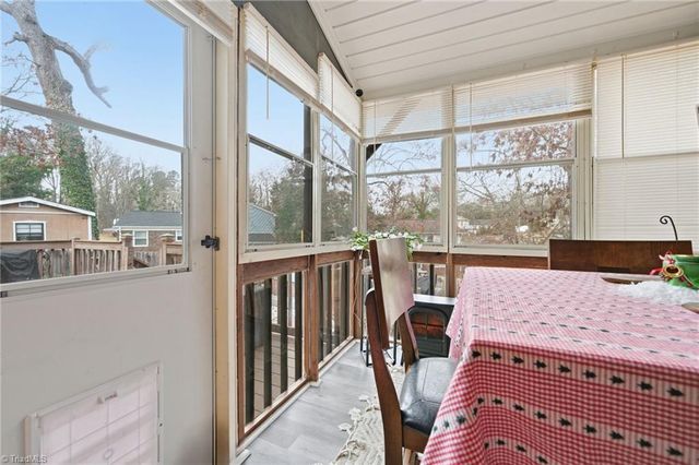 2005 Carlisle Way, High Point, NC 27265