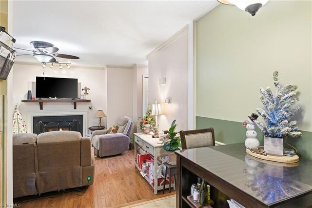 2005 Carlisle Way, High Point, NC 27265