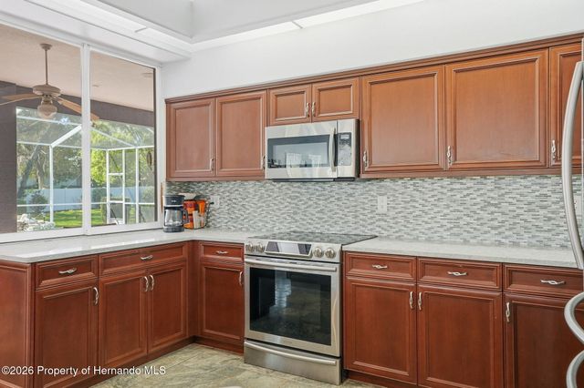 18729 Bascomb Lane, Hudson, FL 34667