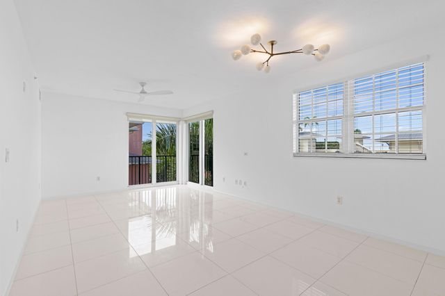 235 NE 1ST Street 505, Delray Beach, FL 33444