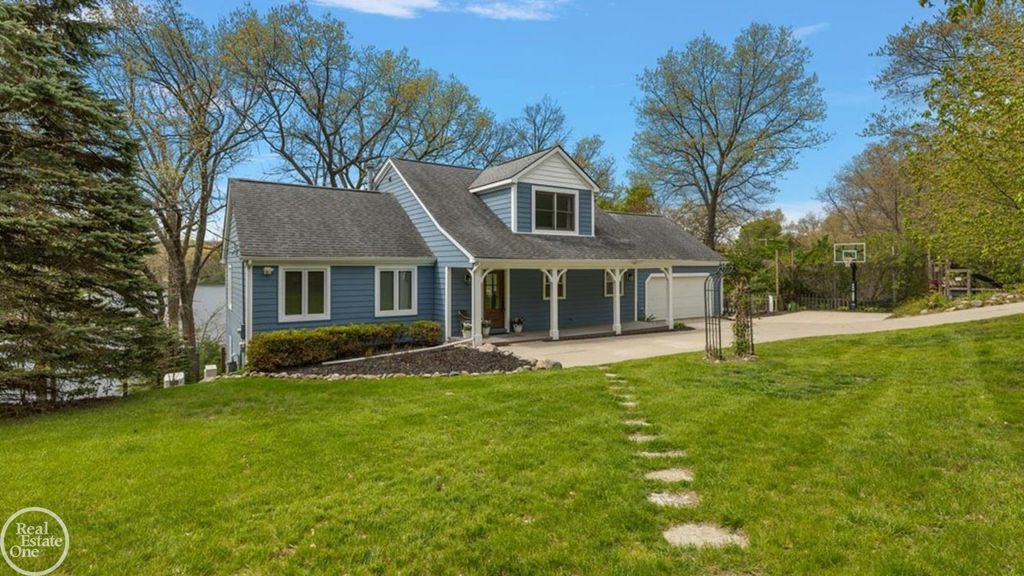 5231 Mattawa Drive, Independence Twp, MI 48348