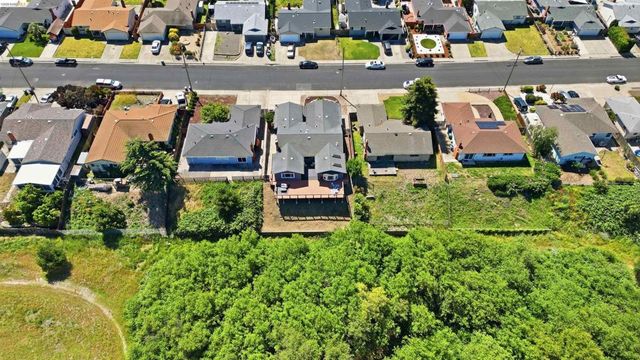 2269 Cypress Ave, San Pablo, CA 94806