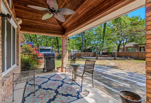 223 Enchanted Drive, Enchanted Oaks, TX 75156