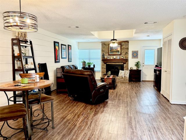 2709 Fairway Park Street, Grand Prairie, TX 75050