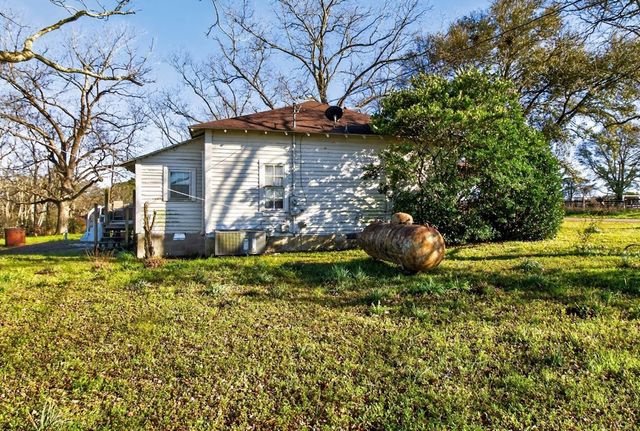 27701 Beulah Church Rd, Opp, AL 36467